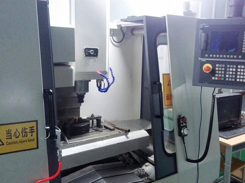 加工中心第四軸能否當車床用?